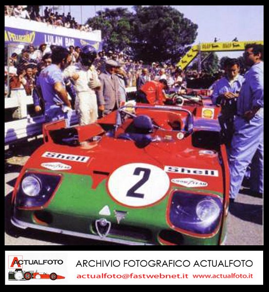 2 Alfa Romeo 33 TT3  V.Elford - G.Van Lennep (2).jpg